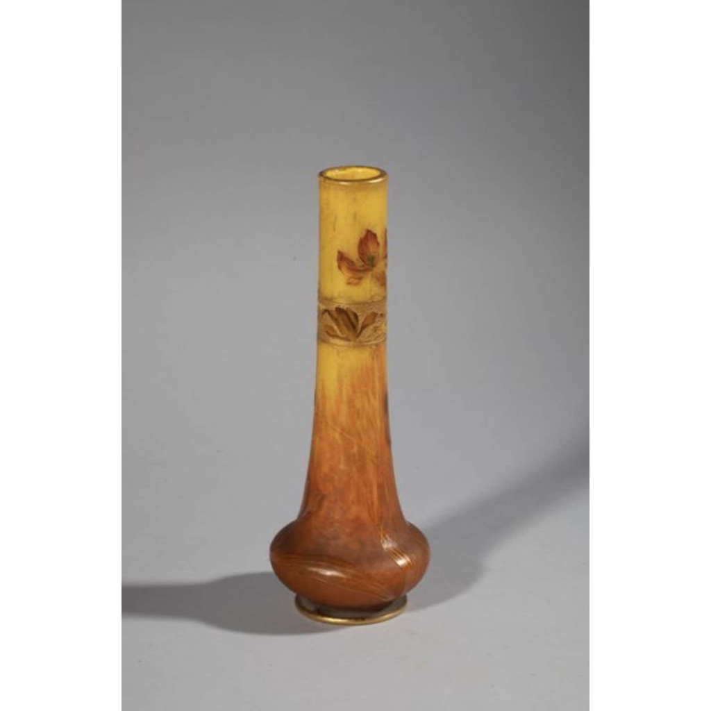 DAUM Nancy. Vase « coquelicots » émaillé | Biron DAUM Nancy. Vase "coquelicots" émaillé