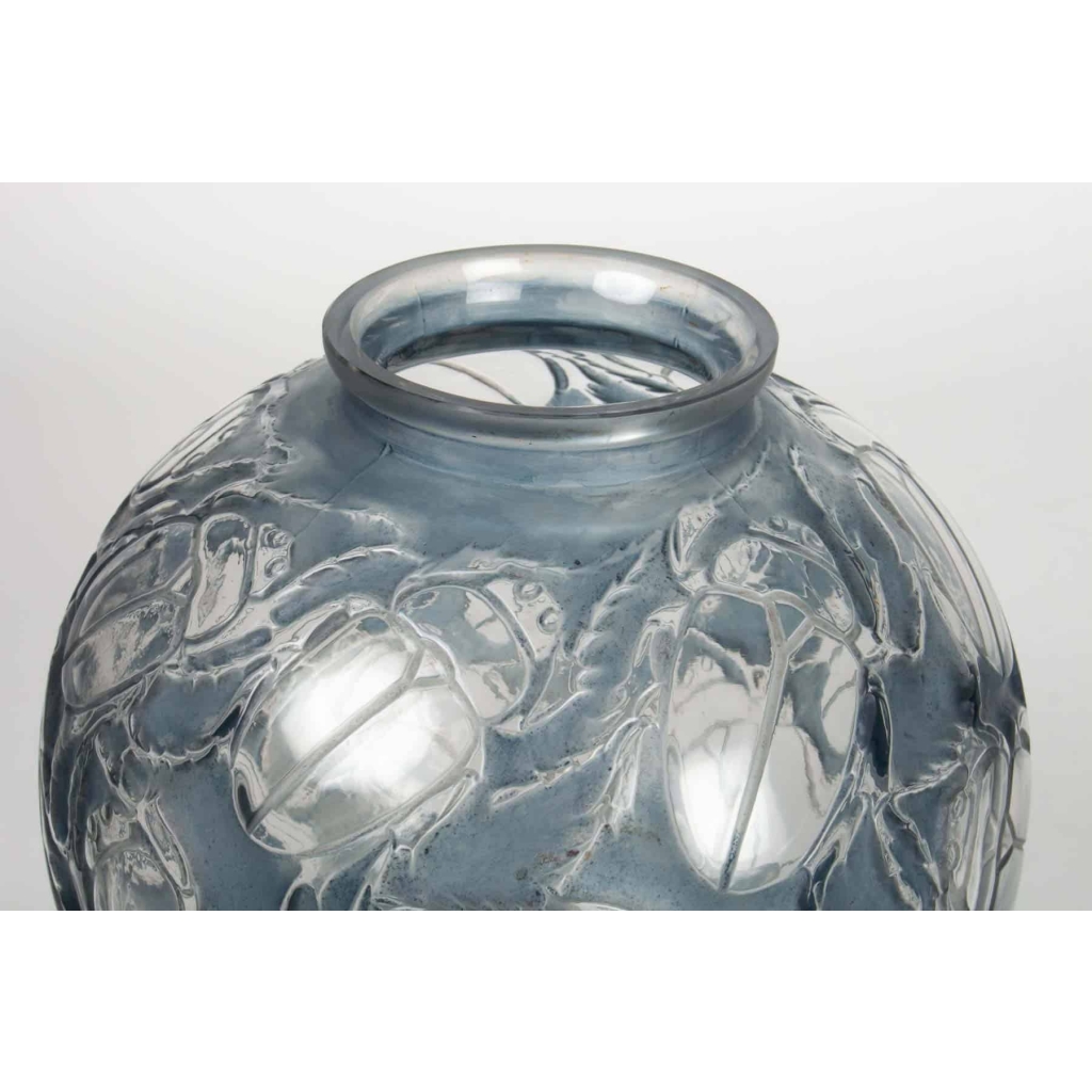 René LALIQUE : Vase Gros scarabée (1923) | Biron René LALIQUE : Vase Gros scarabée (1923)