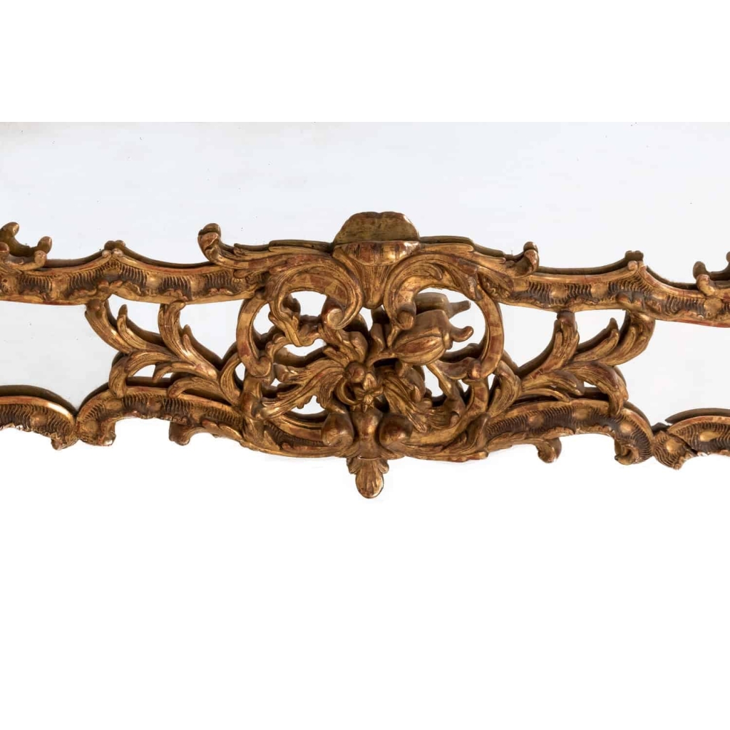 Grand miroir Régence à parcloses en bois doré, XVIIIème siècle | Biron Grand miroir Régence à parcloses en bois doré, XVIIIème siècle
