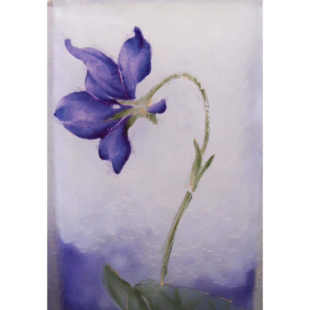 Daum Nancy :Vase à Décor de « Violettes » Emaillées à Section Carrée | Biron Daum Nancy :Vase à Décor de "Violettes" Emaillées à Section Carrée