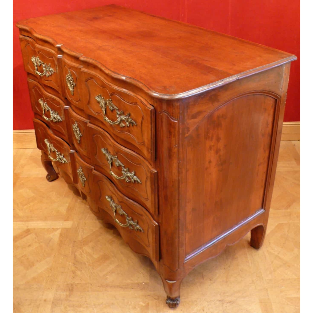 Commode Provencale arbalette fin XVIIIème siècle en noyer | Biron Commode Provencale arbalette fin XVIIIème siècle en noyer