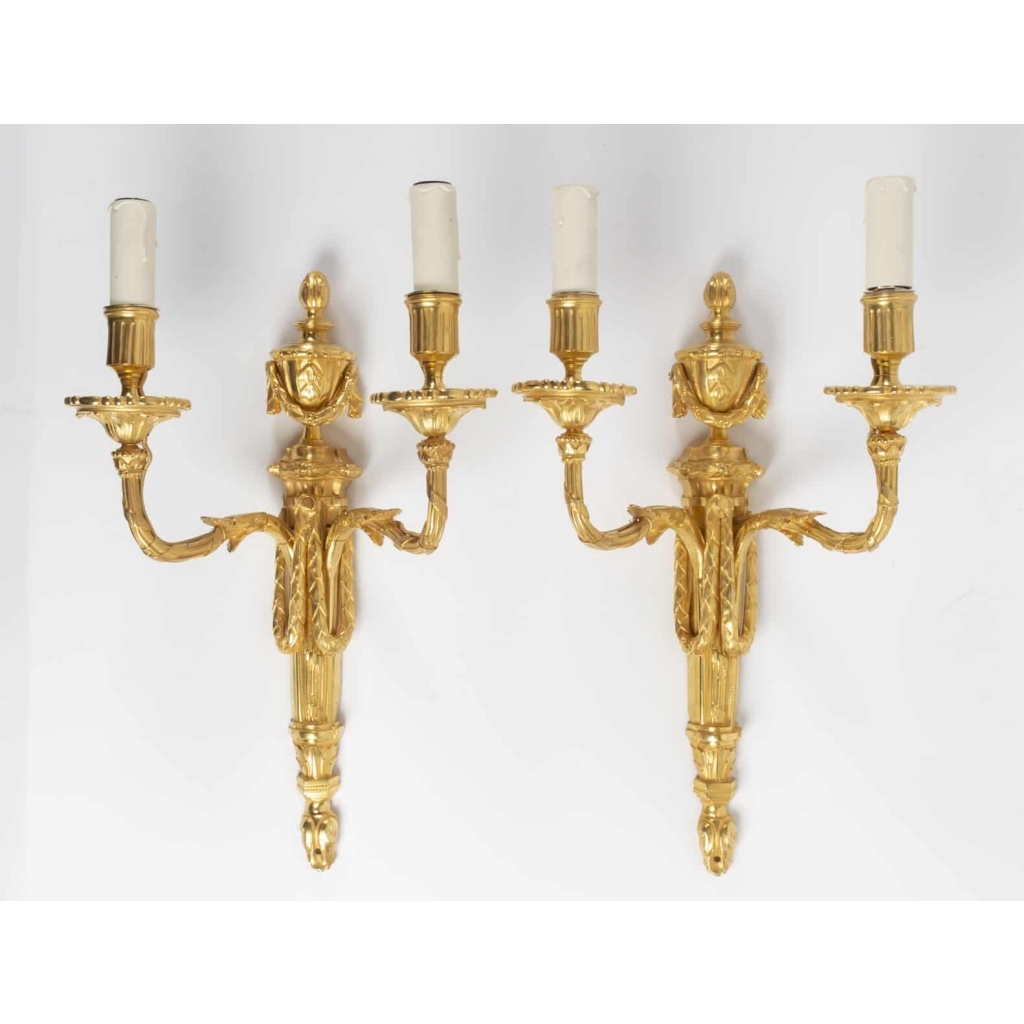 Paire d’appliques de style Louis XVI. | Biron |||||