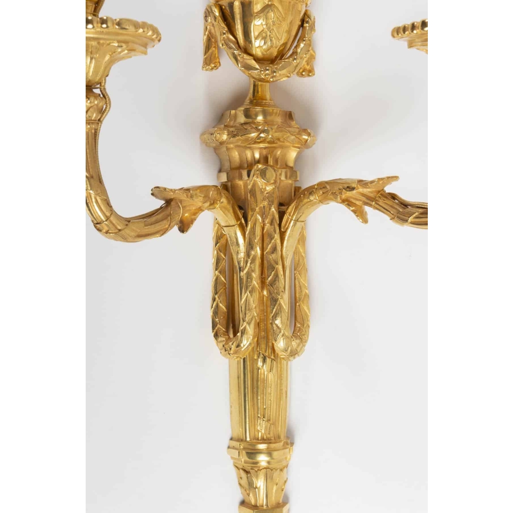 Paire d’appliques de style Louis XVI. | Biron Paire d'appliques de style Louis XVI.