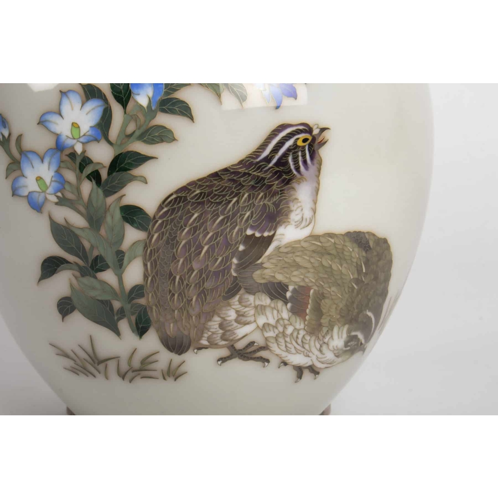 Showa period cloisonné vase by Tamura (20th century) | Biron Showa period cloisonné vase by Tamura (20th century)