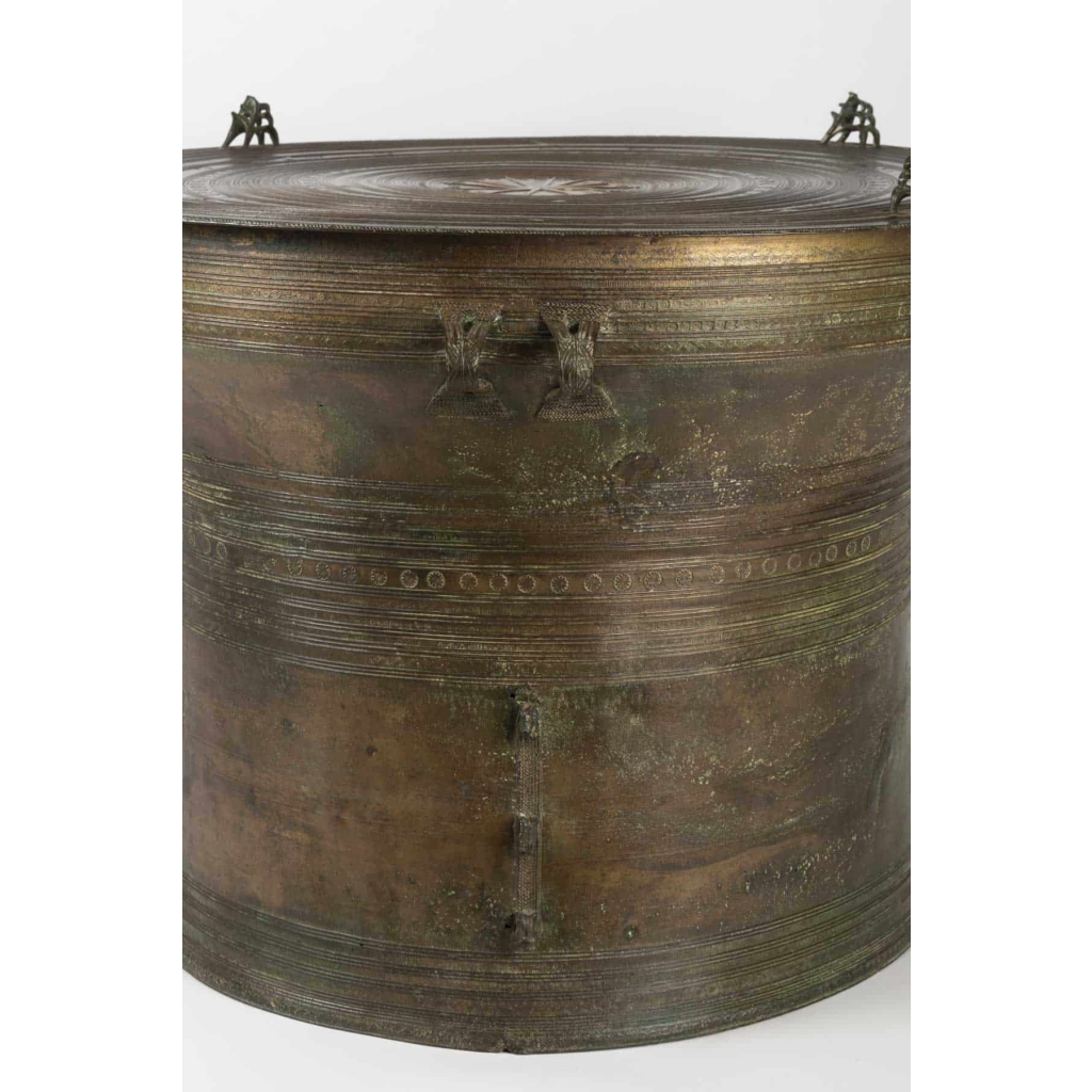 Tambour de bronze type Heger III Laos 19e siècle | Biron Tambour de bronze type Heger III Laos 19e siècle