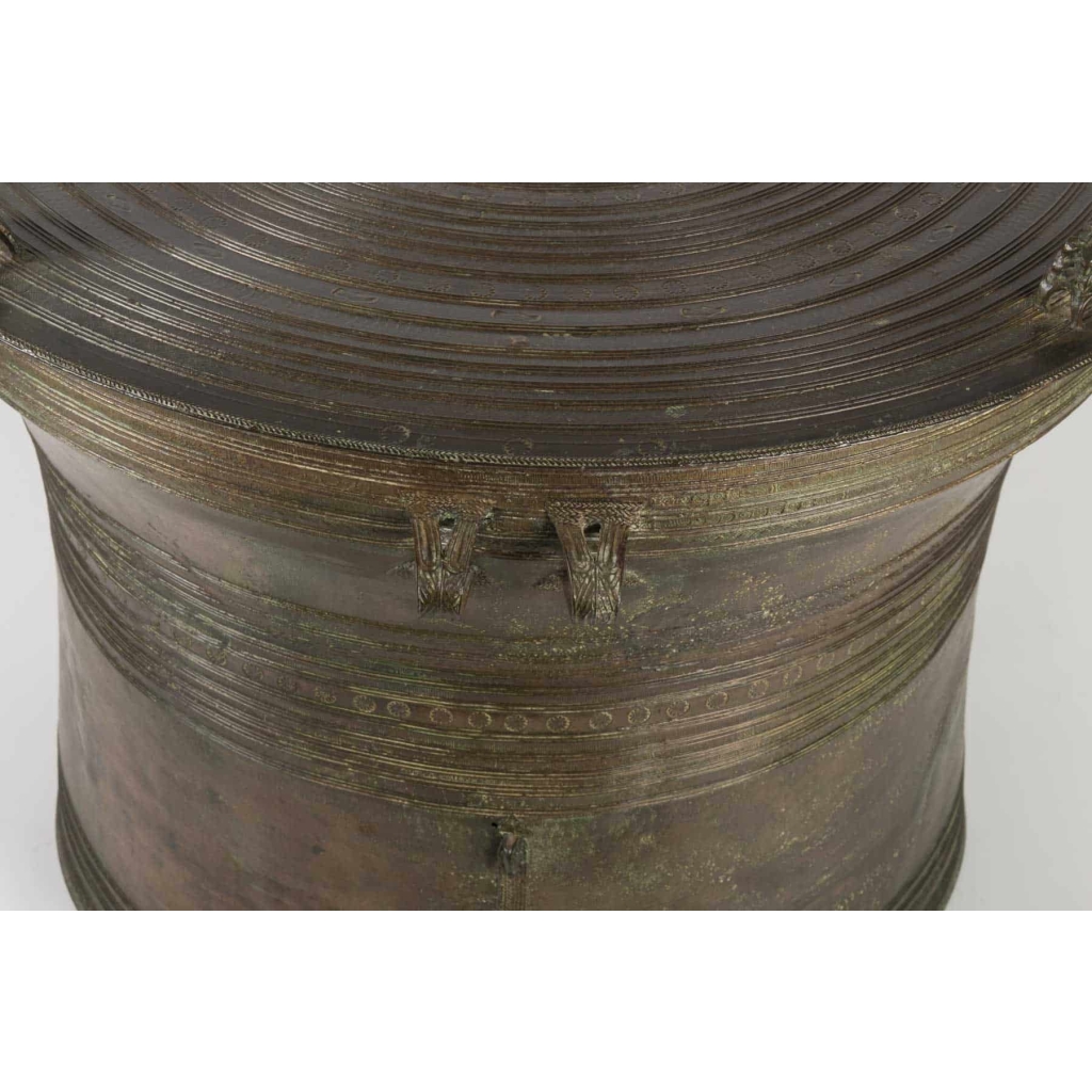 Tambour de bronze type Heger III Laos 19e siècle | Biron Tambour de bronze type Heger III Laos 19e siècle