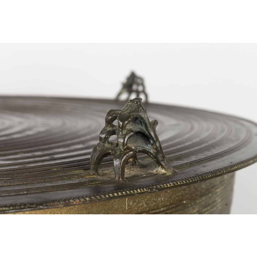Tambour de bronze type Heger III Laos 19e siècle | Biron Tambour de bronze type Heger III Laos 19e siècle