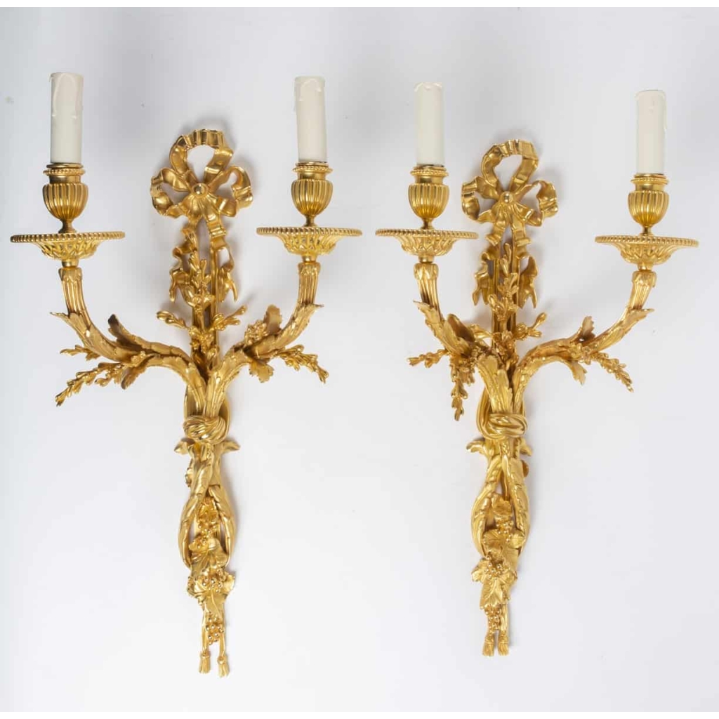 Paire d’appliques de style Louis XVI. | Biron ||||