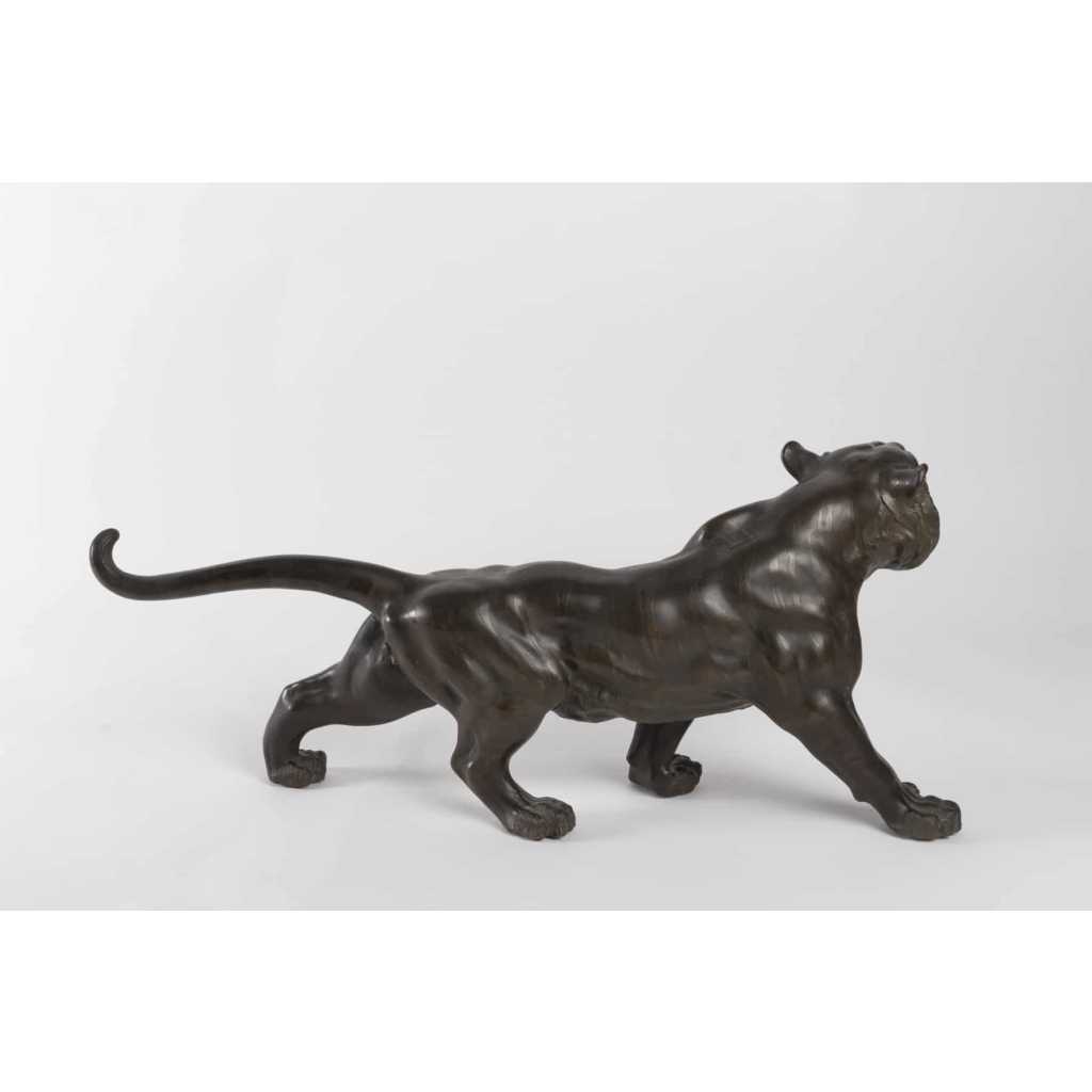 Tigre en bronze signé Joko époque Meiji | Biron Tigre en bronze signé Joko époque Meiji