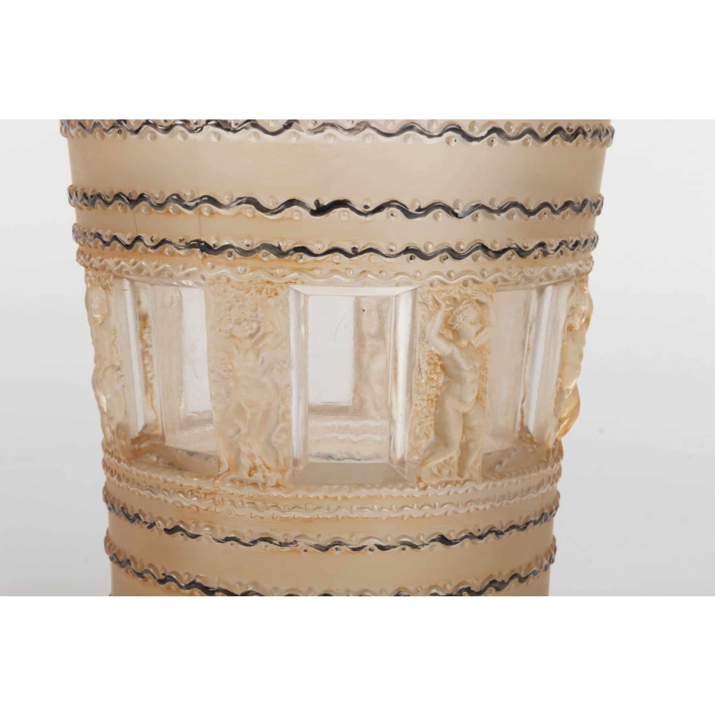 Vase de René LALIQUE | Biron Vase de René LALIQUE