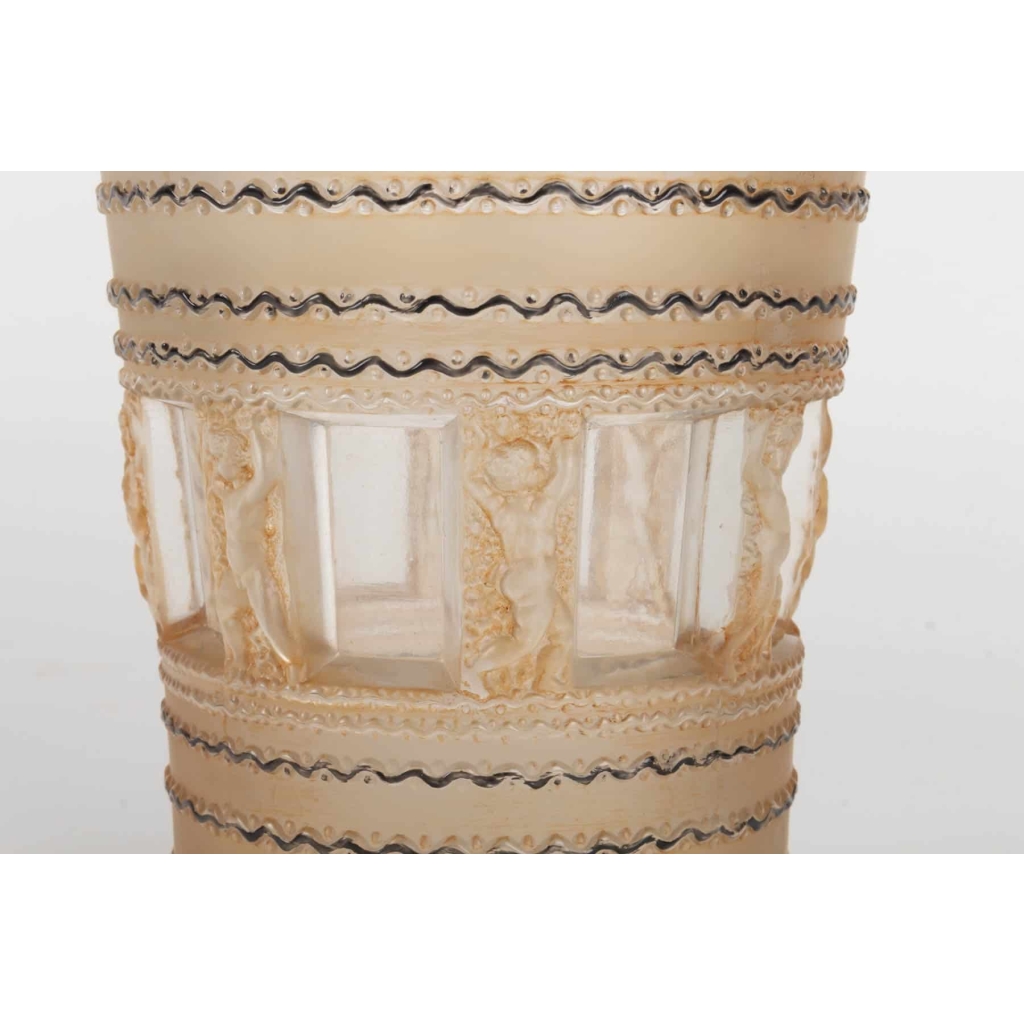 Vase de René LALIQUE | Biron Vase de René LALIQUE