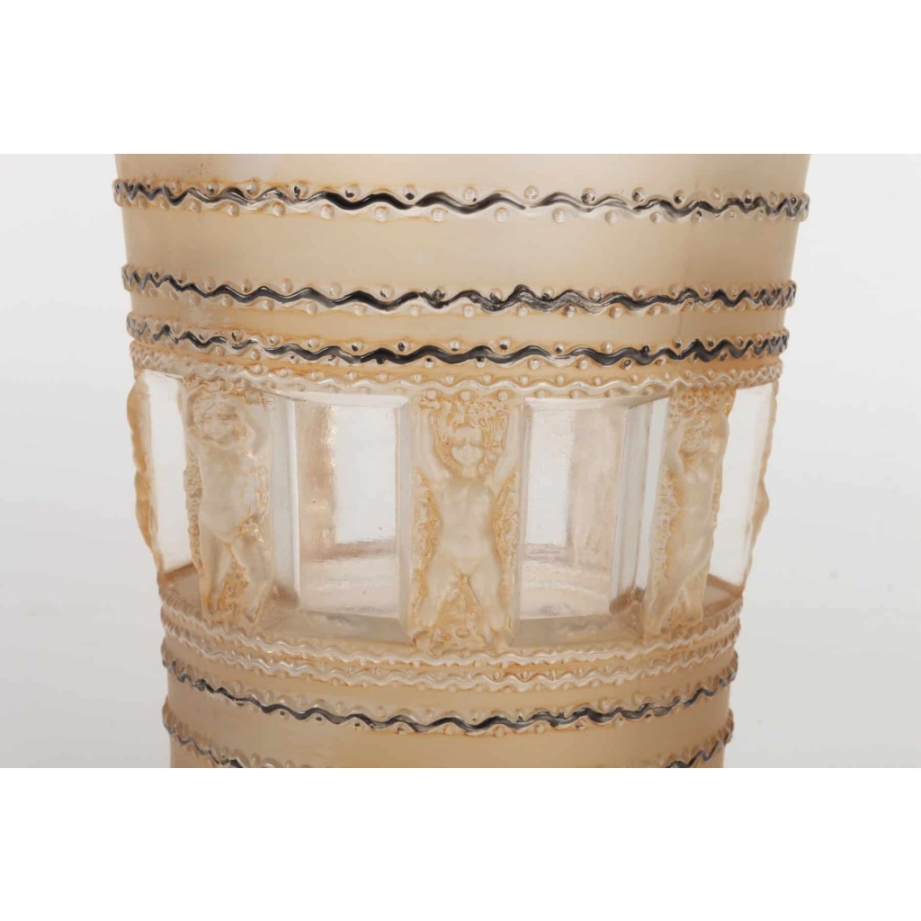 Vase de René LALIQUE | Biron Vase de René LALIQUE