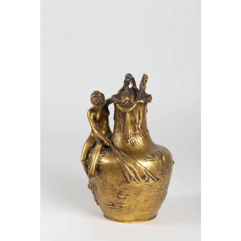 Pichet en bronze signé VIBERT Art Nouveau | Biron Pichet en bronze signé VIBERT Art Nouveau