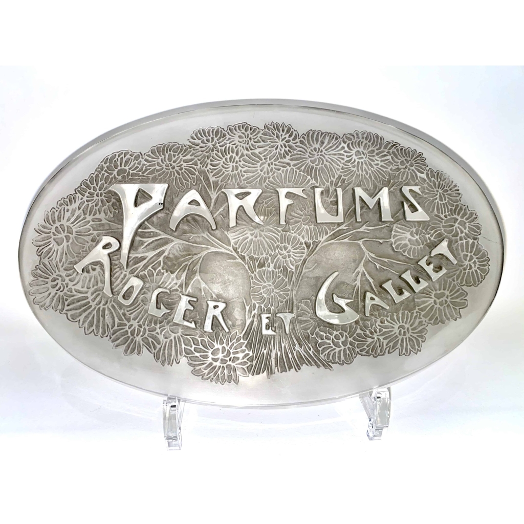 Plaque Publicitaire « Parfums Roger et Gallet » verre blanc patiné gris de René LALIQUE | Biron ||||