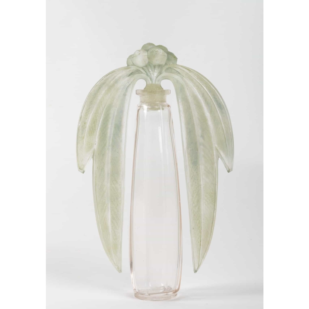 Flacon tiare « Eucalyptus » verre blanc patiné vert clair de René LALIQUE | Biron |||||||