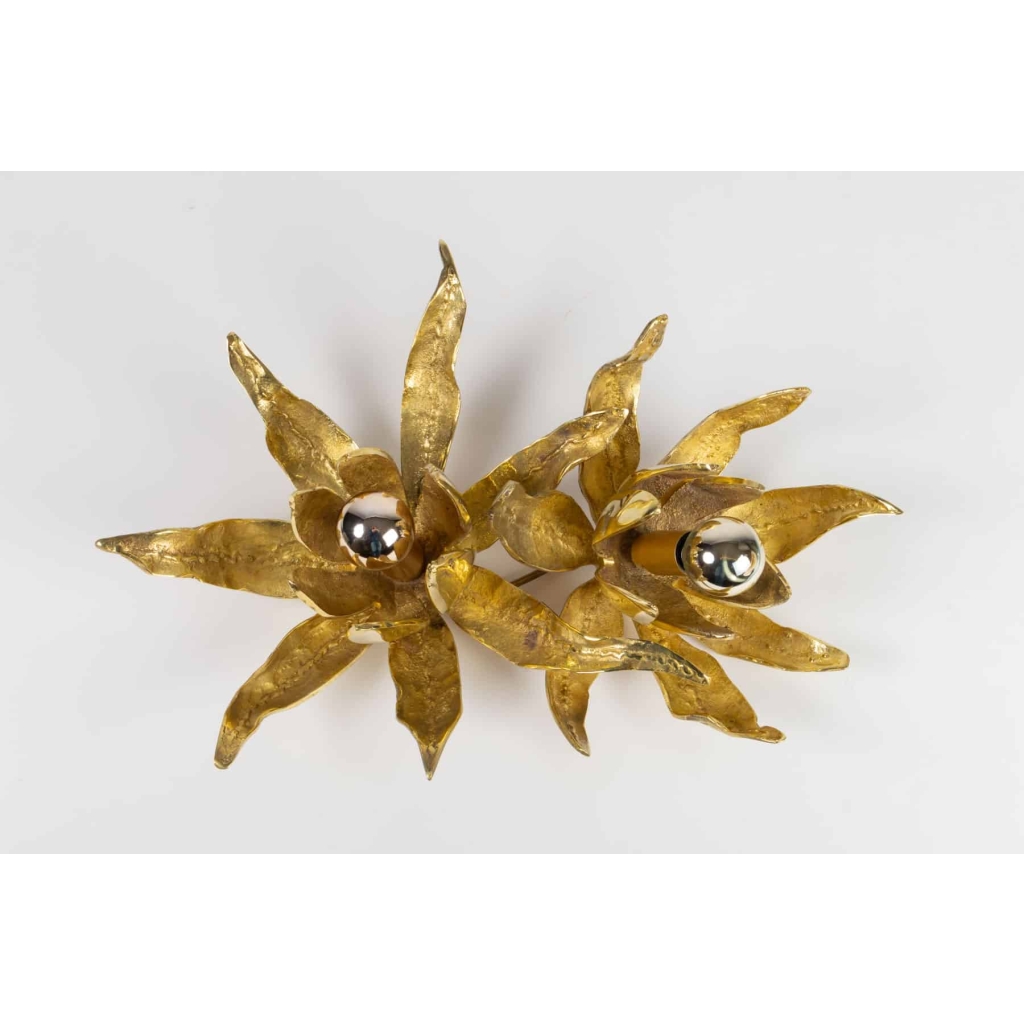 Grande Applique doubles modèle ‘Lotus » en Bronze de Paul Moerenhout, 1970. | Biron Grande Applique doubles modèle 'Lotus" en Bronze de Paul Moerenhout, 1970.