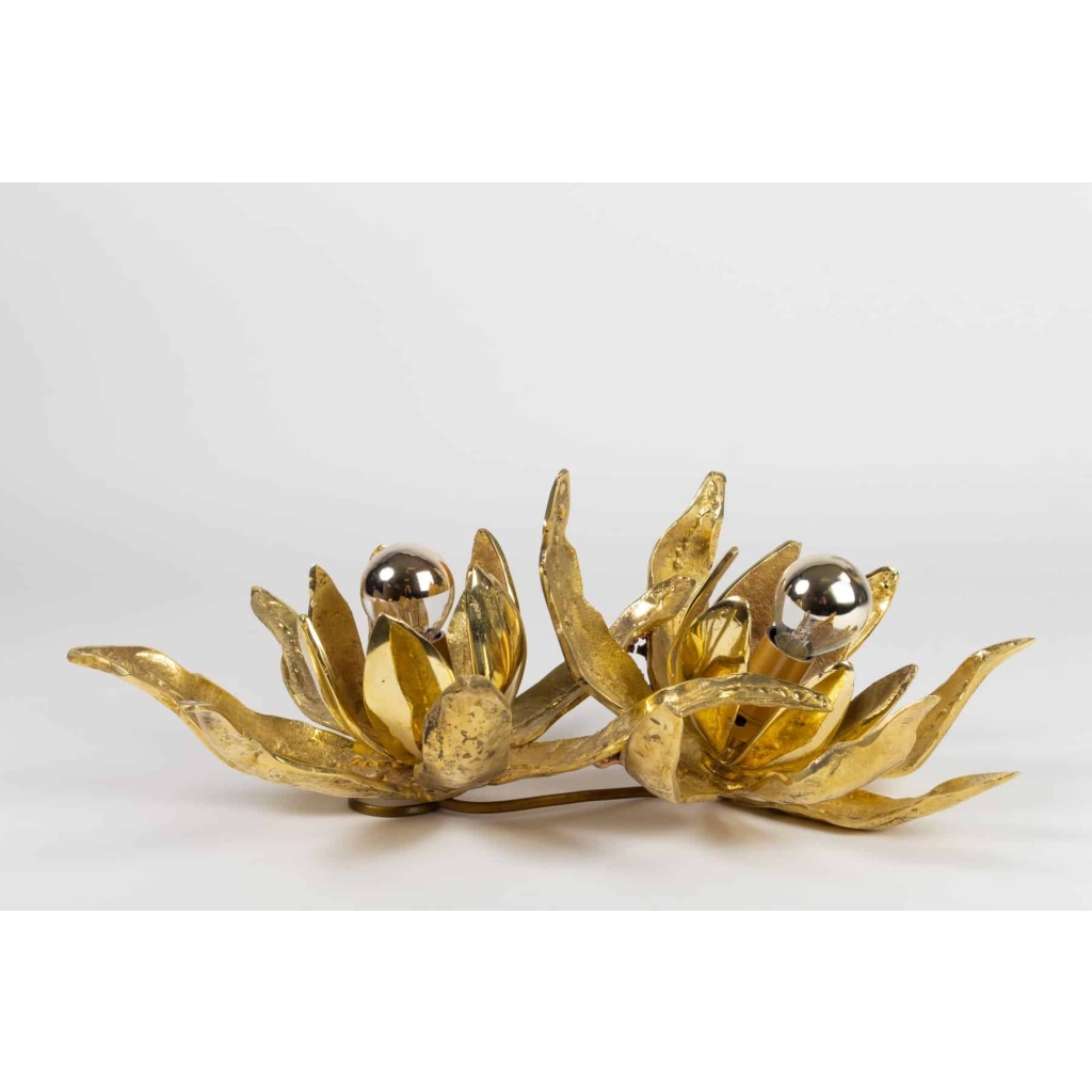 Grande Applique doubles modèle ‘Lotus » en Bronze de Paul Moerenhout, 1970. | Biron Grande Applique doubles modèle 'Lotus" en Bronze de Paul Moerenhout, 1970.