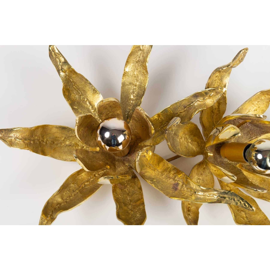 Grande Applique doubles modèle ‘Lotus » en Bronze de Paul Moerenhout, 1970. | Biron Grande Applique doubles modèle 'Lotus" en Bronze de Paul Moerenhout, 1970.