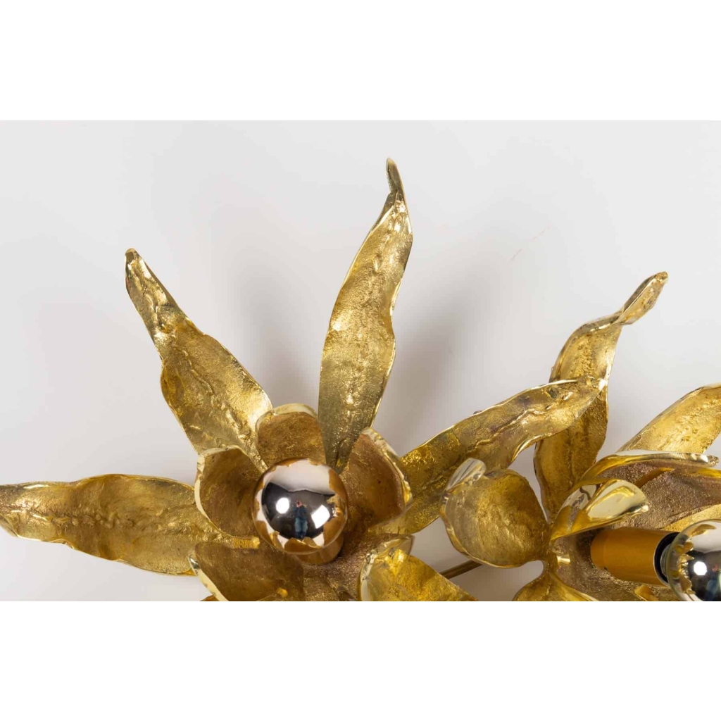 Grande Applique doubles modèle ‘Lotus » en Bronze de Paul Moerenhout, 1970. | Biron Grande Applique doubles modèle 'Lotus" en Bronze de Paul Moerenhout, 1970.