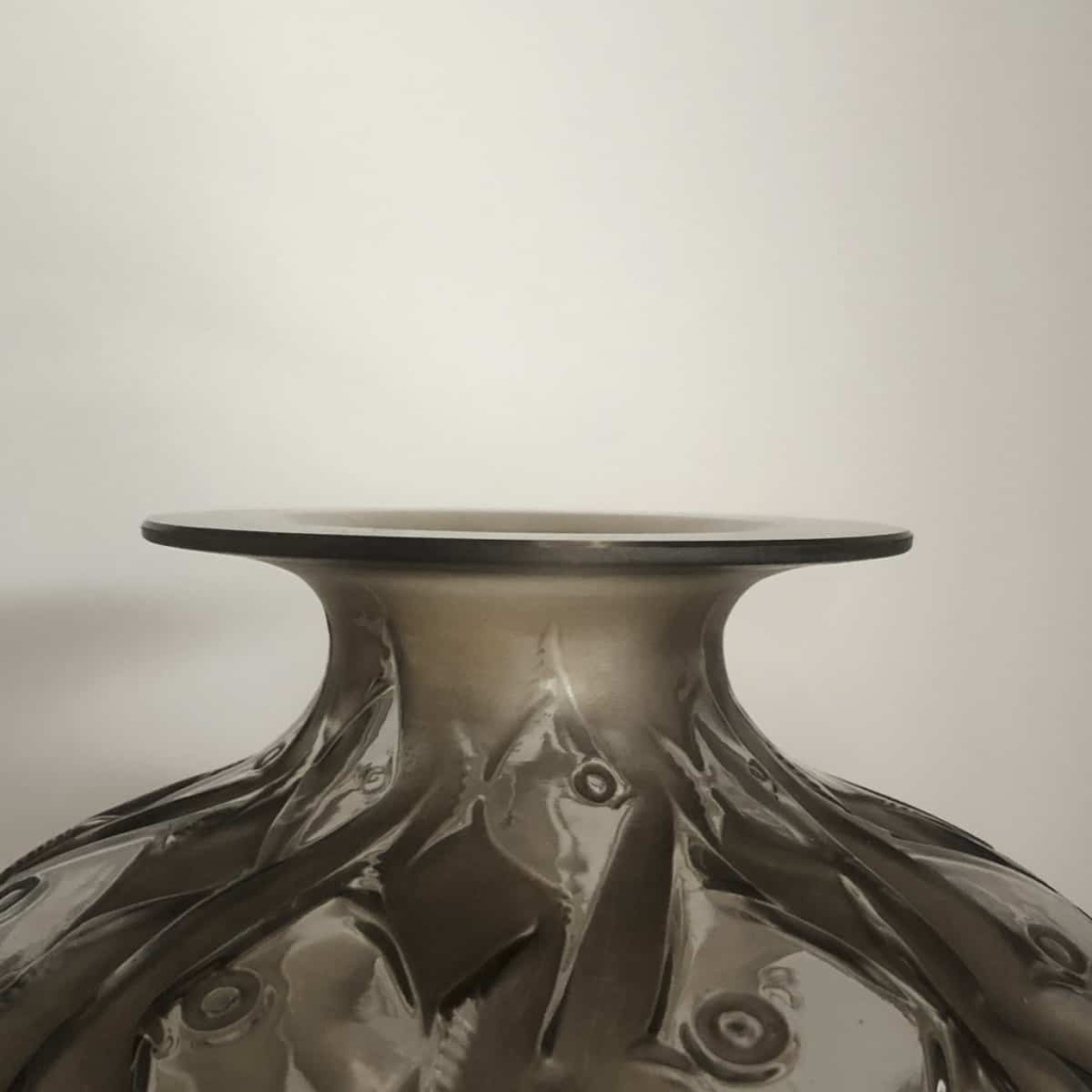 Vase "Penthièvre" verre blanc patiné sépia de René LALIQUE