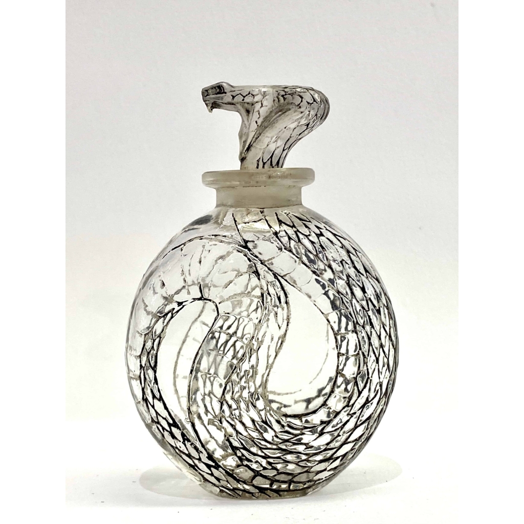 Flacon « Serpent » verre blanc patiné noir de René LALIQUE | Biron ||||