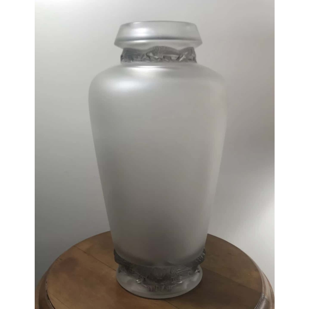 Vase « Frise Aigles » verre blanc patiné gris de René LALIQUE | Biron |||||||