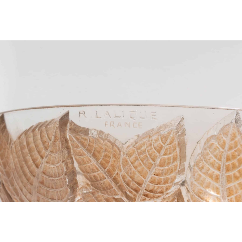 Paire d’Appliques « Charmes » verre blanc patiné sépia de René LALIQUE | Biron Paire d’Appliques « Charmes » verre blanc patiné sépia de René LALIQUE