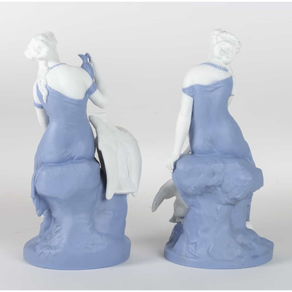 Paire de Biscuits Léda et le cygne, Léda et l’aigle 1870 | Biron Paire de Biscuits Léda et le cygne, Léda et l'aigle 1870