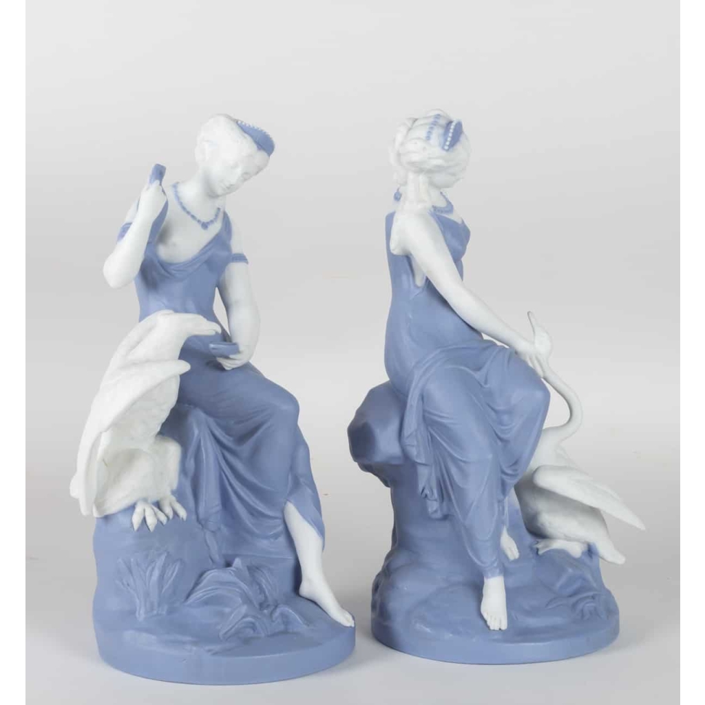 Paire de Biscuits Léda et le cygne, Léda et l’aigle 1870 | Biron Paire de Biscuits Léda et le cygne, Léda et l'aigle 1870