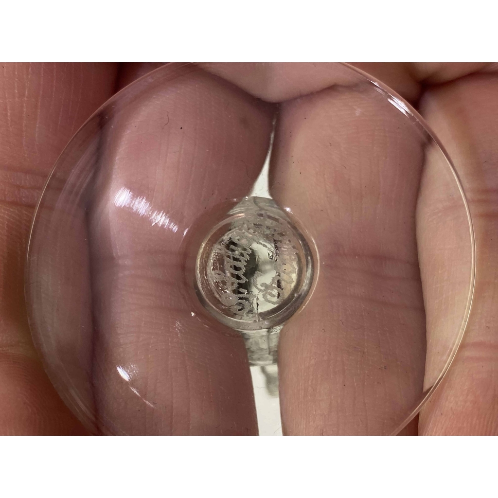 Suite de Six 6 Verres à Liqueur « Strasbourg » verre blanc patiné gris de René LALIQUE 11.5cm | Biron Suite de Six 6 Verres à Liqueur "Strasbourg" verre blanc patiné gris de René LALIQUE 11.5cm