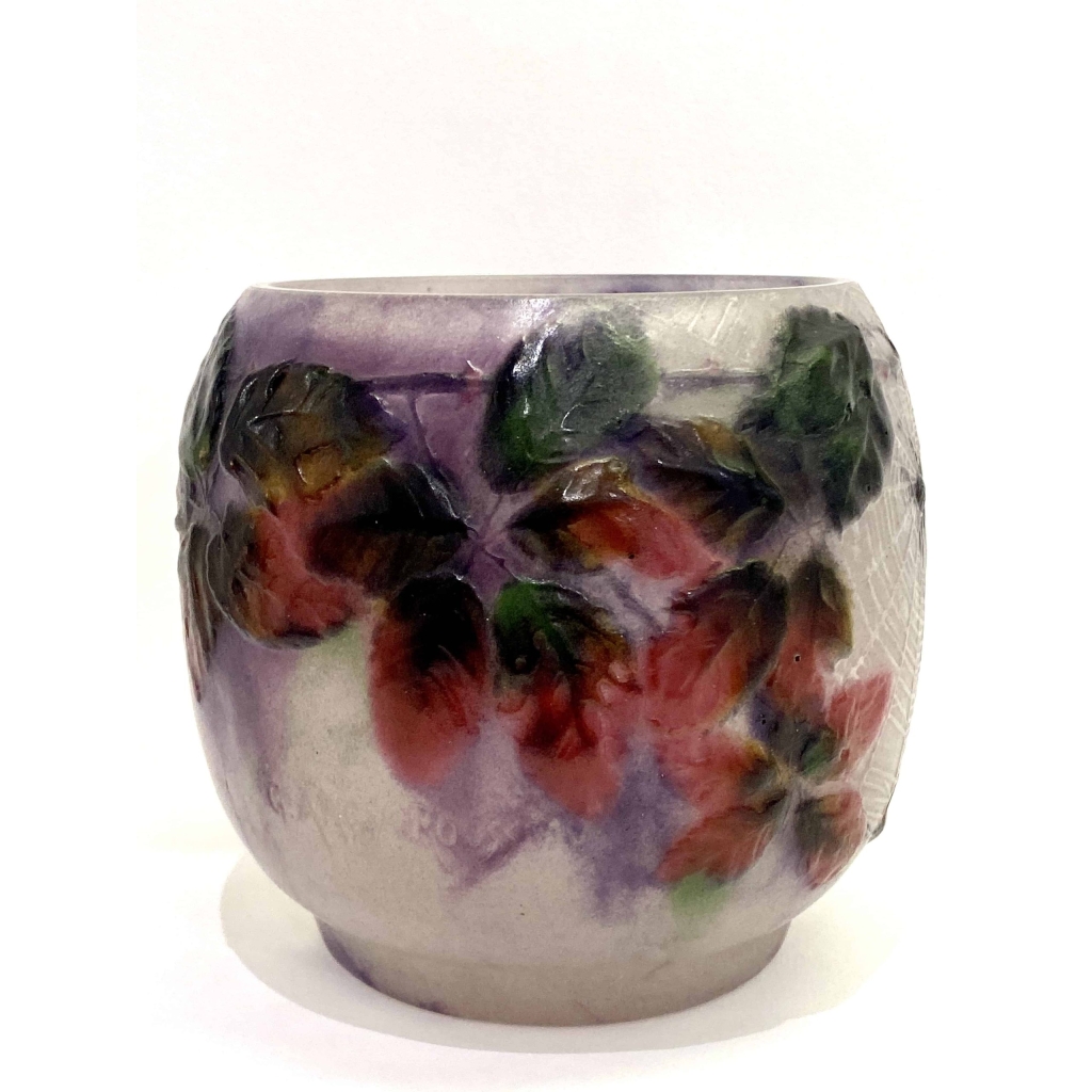 Vase « Araignées et Ronces » pâte de verre violette, rose et blanche de Gabriel ARGY-ROUSSEAU | Biron Vase "Araignées et Ronces" pâte de verre violette, rose et blanche de Gabriel ARGY-ROUSSEAU