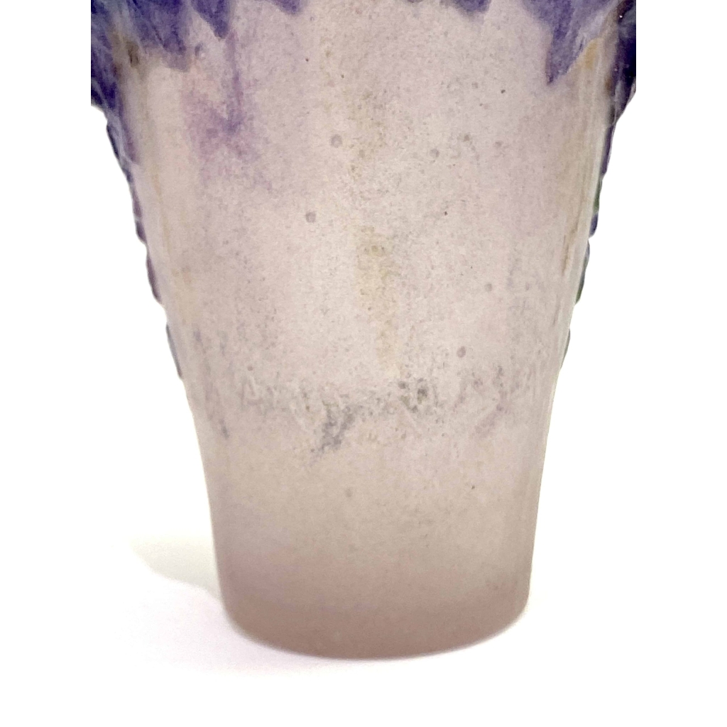 Vase « Masques » pâte de verre violette, turquoise et blanche de Gabriel ARGY-ROUSSEAU | Biron Vase "Masques" pâte de verre violette, turquoise et blanche de Gabriel ARGY-ROUSSEAU