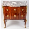 Petite commode d’époque Transition Louis XV – Louis XVI estampillée de J. Stumpff | Biron Petite commode d’époque Transition Louis XV - Louis XVI estampillée de J. Stumpff