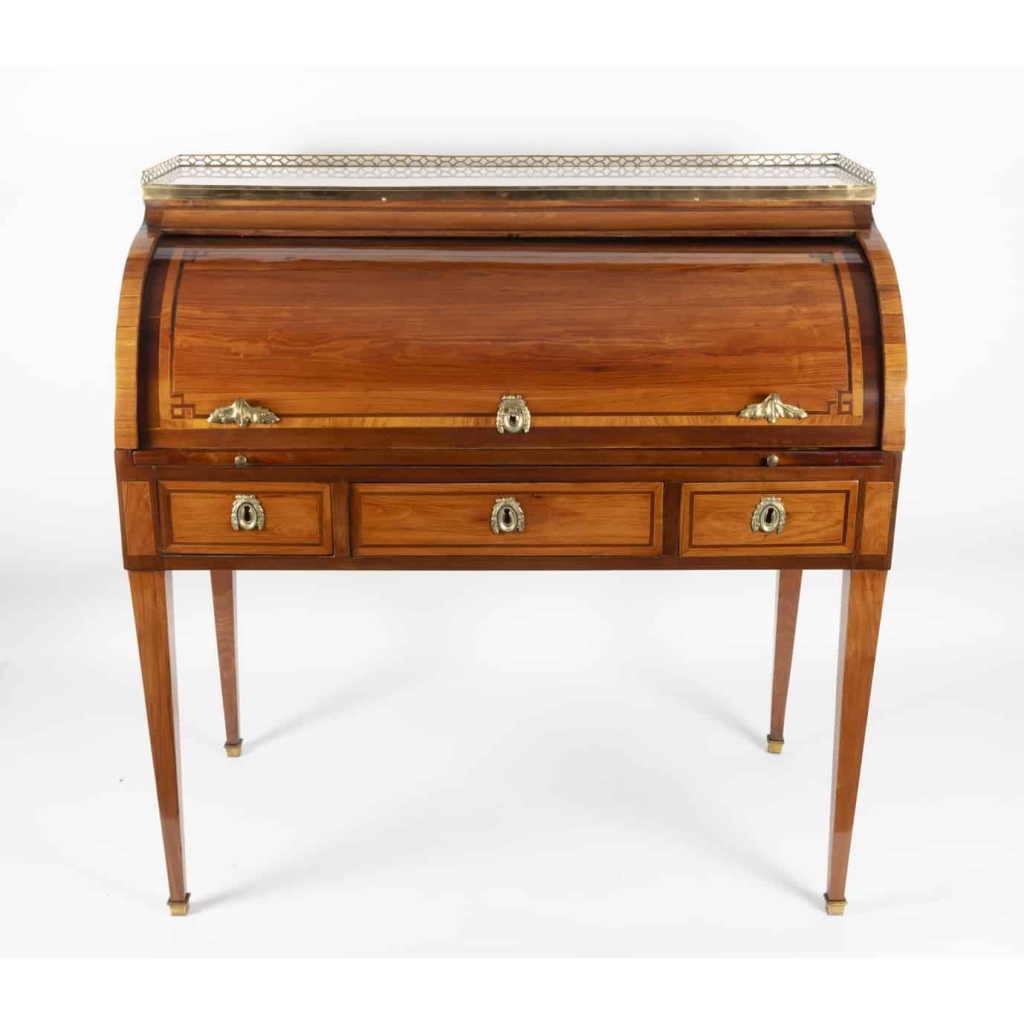 Bureau cylindre Louis XVI en bois de rose et amarante estampillé de VASSOU | Biron Bureau cylindre Louis XVI en bois de rose et amarante estampillé de VASSOU