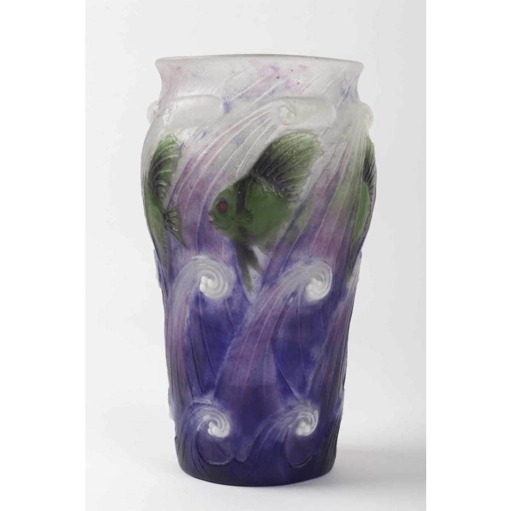Vase « Vagues et Poissons » pâte de verre violette, verte et blanche de Gabriel ARGY-ROUSSEAU | Biron |||||||||