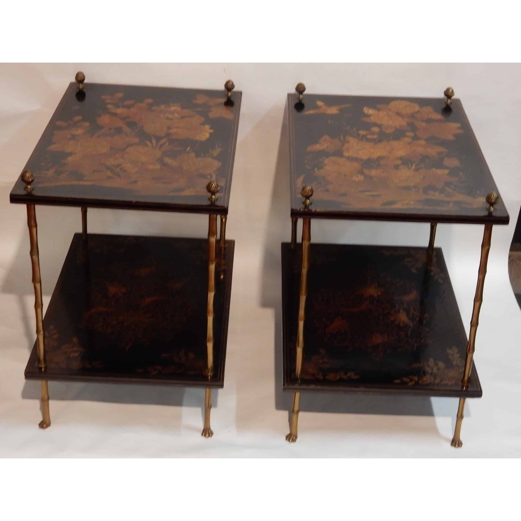 1950′ Paire de Tables Maison Baguès Decor Bambou en Bronze Doré Avec Plateaux Laque de Chine | Biron 1950' Paire de Tables Maison Baguès Decor Bambou en Bronze Doré Avec Plateaux Laque de Chine