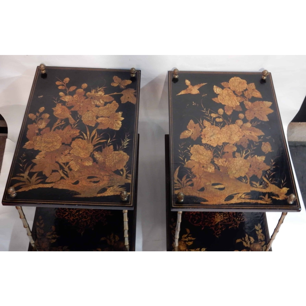 1950′ Paire de Tables Maison Baguès Decor Bambou en Bronze Doré Avec Plateaux Laque de Chine | Biron 1950' Paire de Tables Maison Baguès Decor Bambou en Bronze Doré Avec Plateaux Laque de Chine