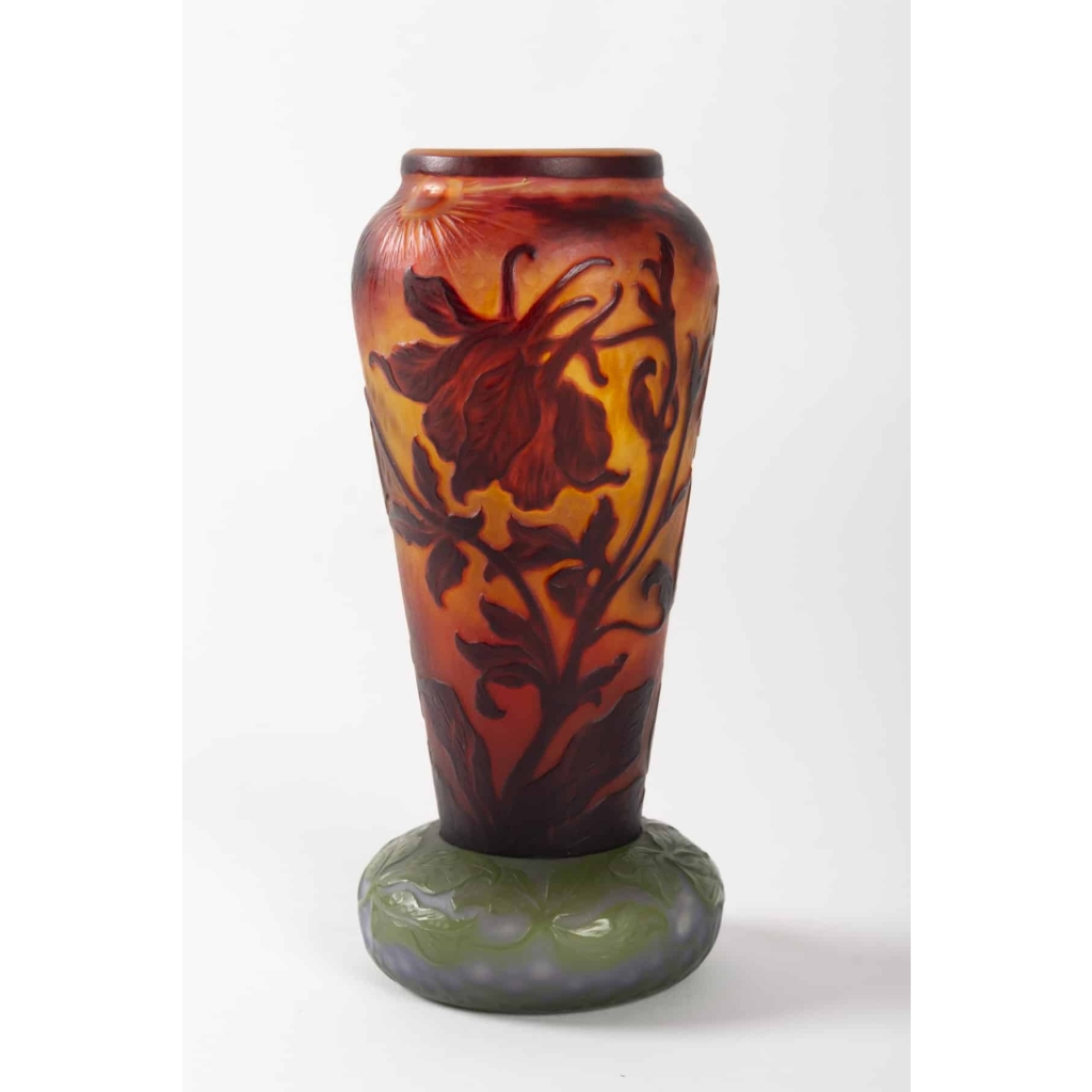 Vase de JACQUEMARD à décor de Cyclamens EPOQUE 1900 NANCY