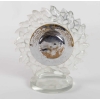 Pendule « Roitelets » verre blanc émaillé noir de René LALIQUE – mouvement OMEGA | Biron Pendule « Roitelets » verre blanc émaillé noir de René LALIQUE - mouvement OMEGA