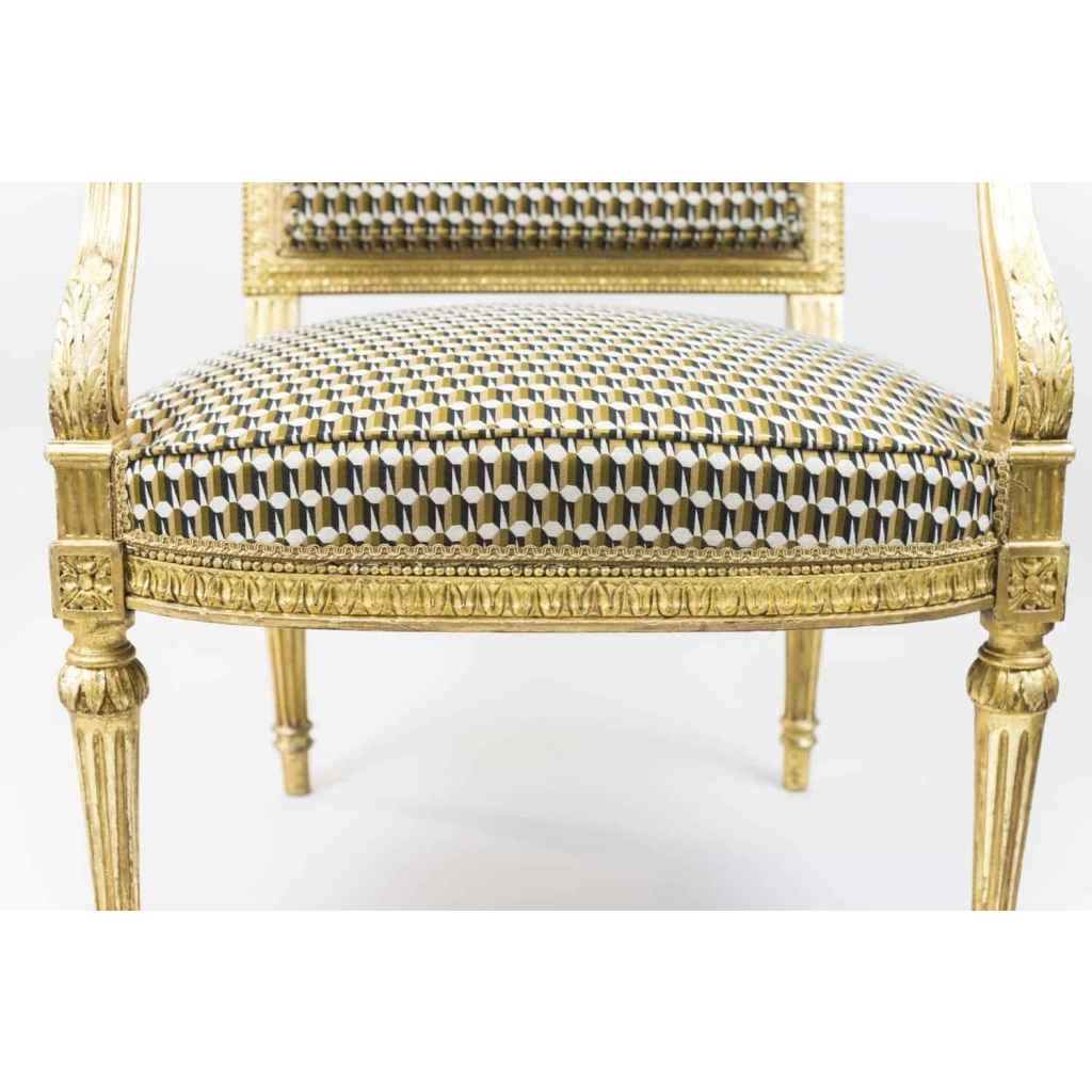 Paire de fauteuils style Louis XVI en bois doré, vers 1880 | Biron Paire de fauteuils style Louis XVI en bois doré, vers 1880