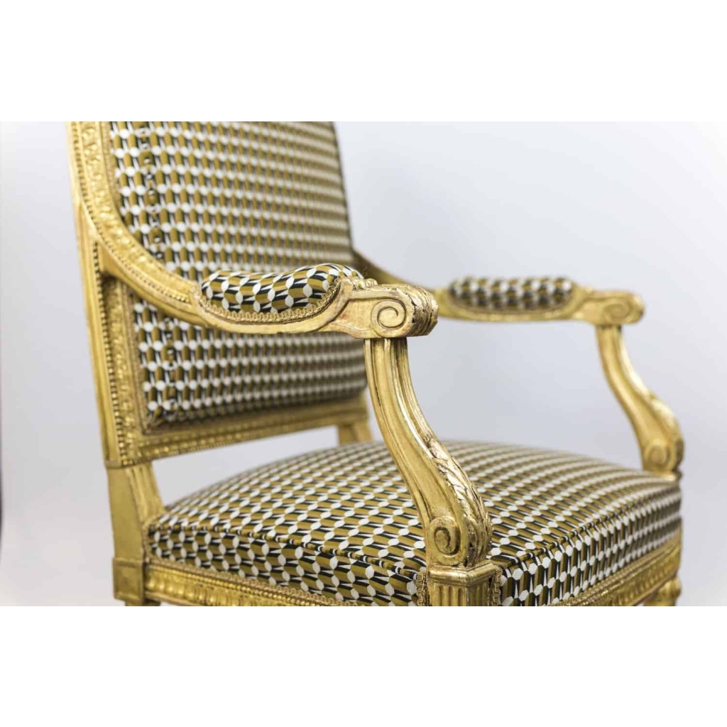 Paire de fauteuils style Louis XVI en bois doré, vers 1880 | Biron Paire de fauteuils style Louis XVI en bois doré, vers 1880