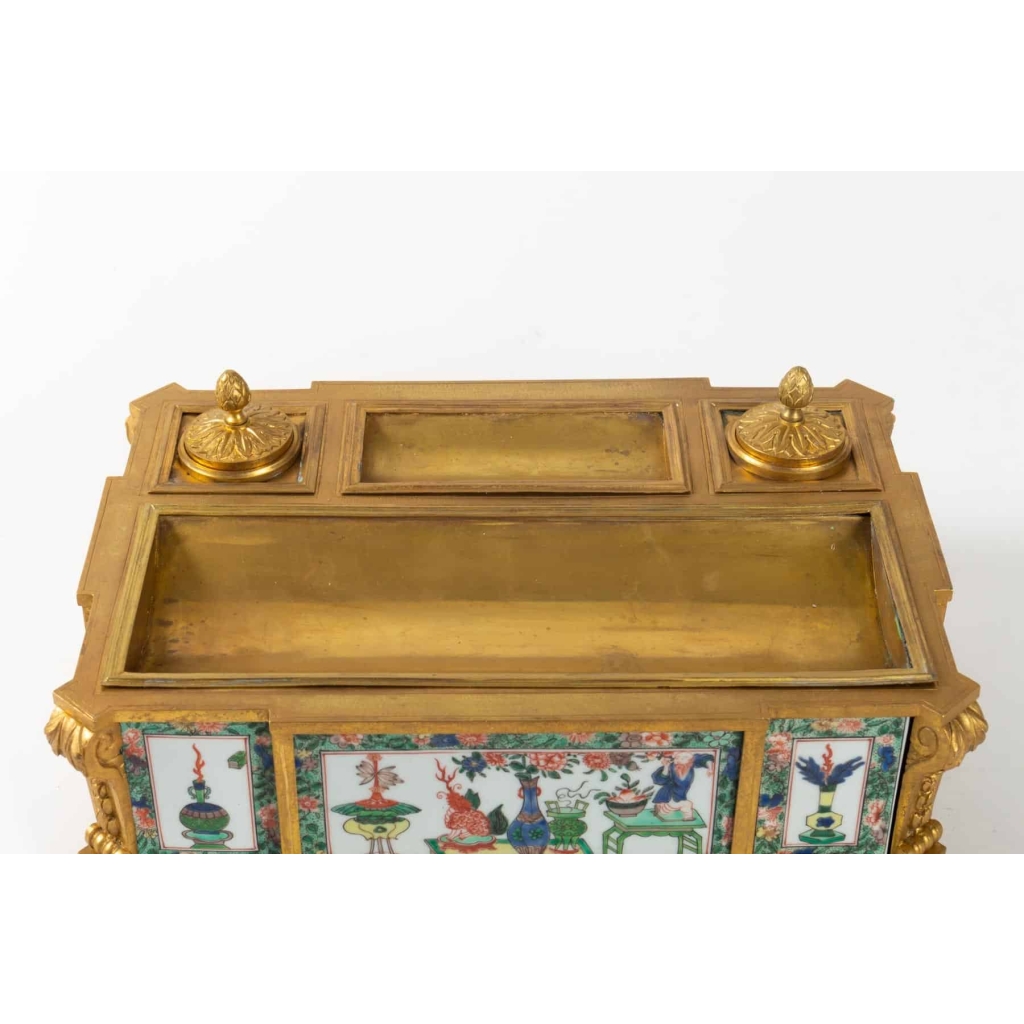 Encrier en bronze doré et plaques de porcelaine époque Napoléon III