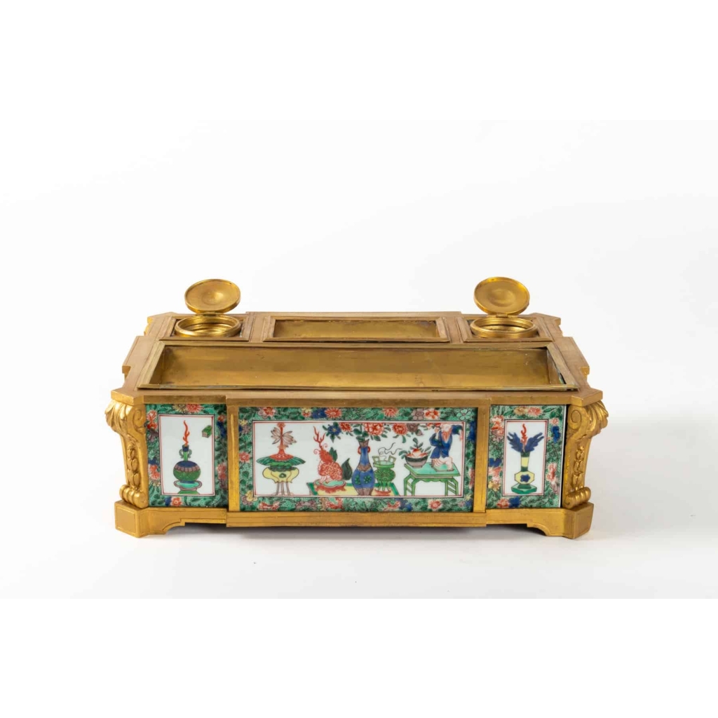 Encrier en bronze doré et plaques de porcelaine époque Napoléon III