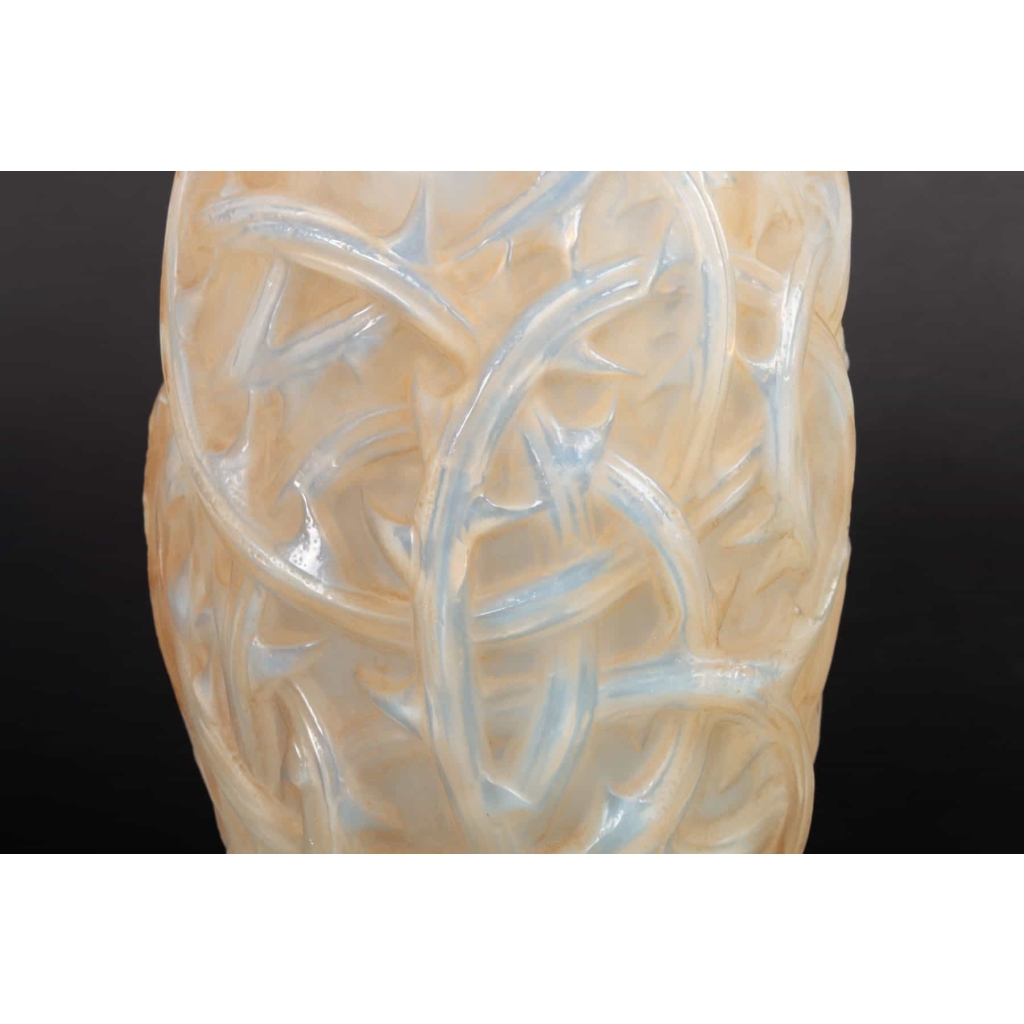 Vase « Ronces » verre opalescent patiné sépia de René LALIQUE | Biron Vase « Ronces » verre opalescent patiné sépia de René LALIQUE