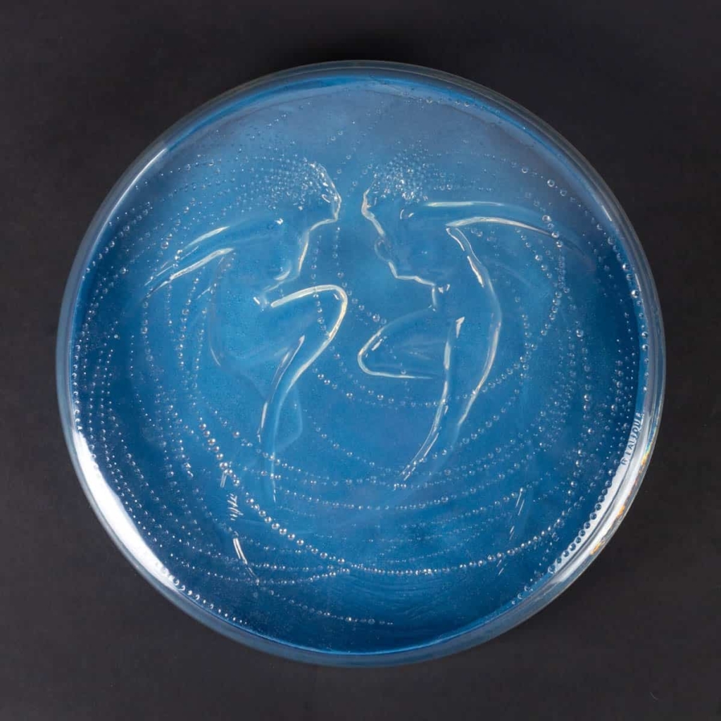 Boîte « Deux Sirènes » verre opalescent – base satin bleu de René LALIQUE | Biron Boîte « Deux Sirènes » verre opalescent - base satin bleu de René LALIQUE