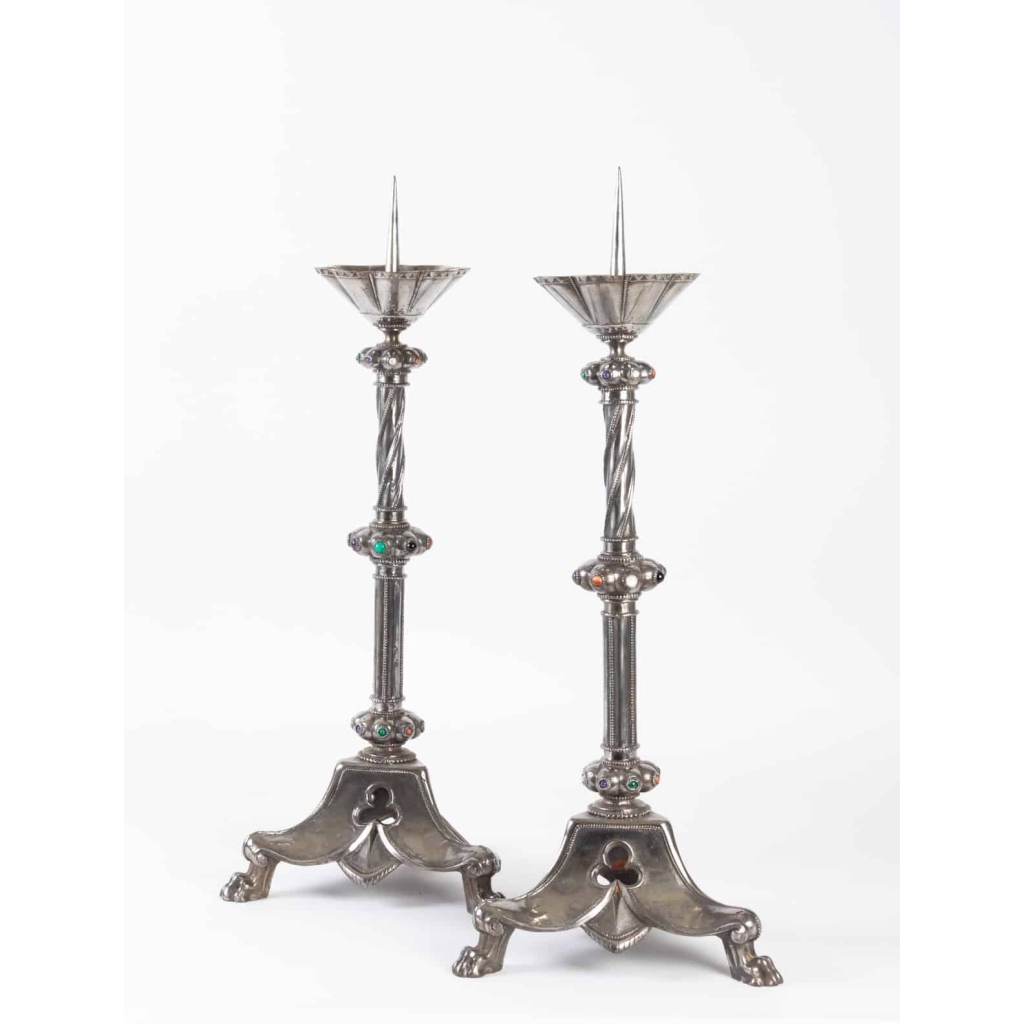 Paire de candélabres de style Gothique. XIXème. | Biron |||||||