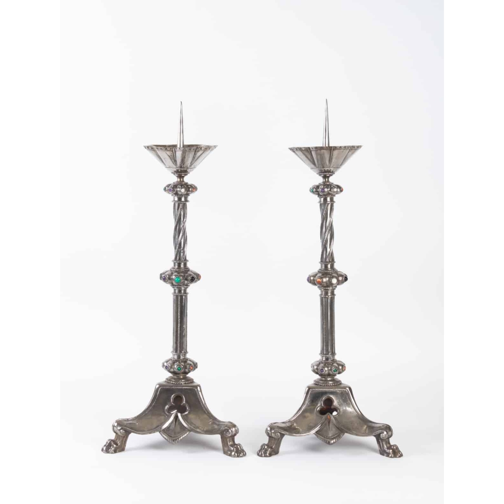 Paire de candélabres de style Gothique. XIXème. | Biron Paire de candélabres de style Gothique. XIXème.