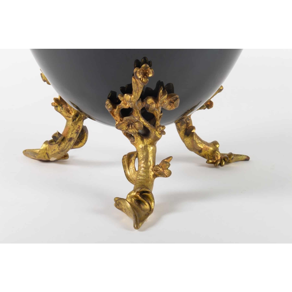 Vase en émail cloisonné monture de bronze doré, chien de Fô et bambou | Biron Vase en émail cloisonné monture de bronze doré, chien de Fô et bambou