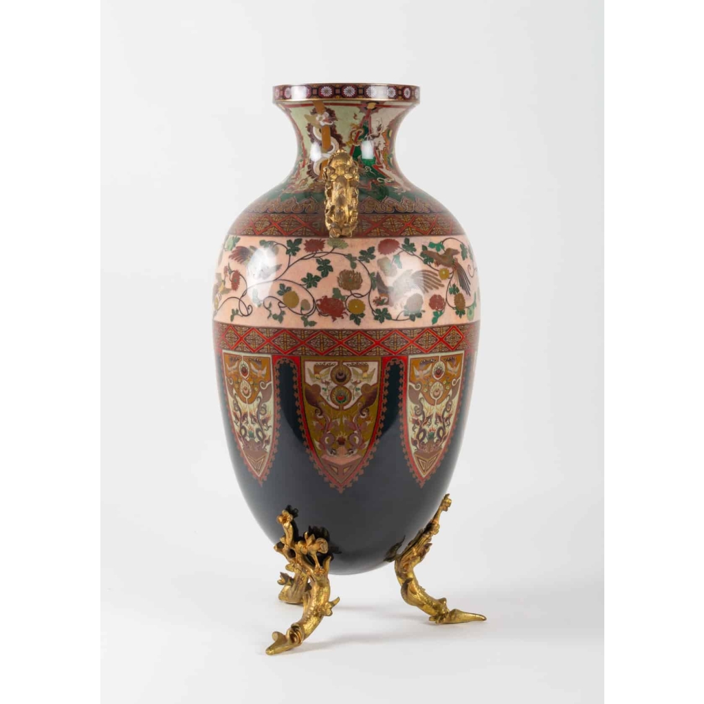 Vase en émail cloisonné monture de bronze doré, chien de Fô et bambou | Biron Vase en émail cloisonné monture de bronze doré, chien de Fô et bambou