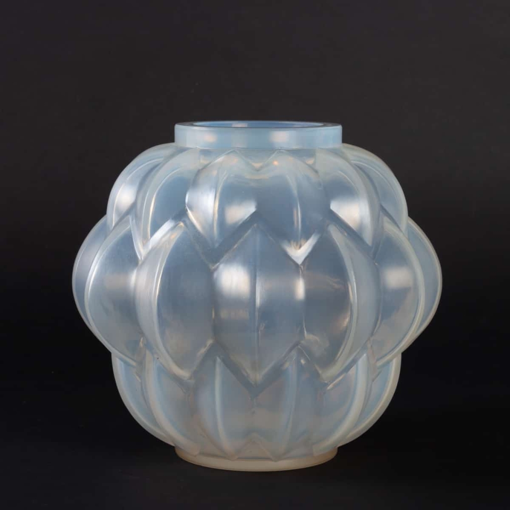Vase « Nivernais » verre opalescent triple couche de René LALIQUE | Biron |||||||||